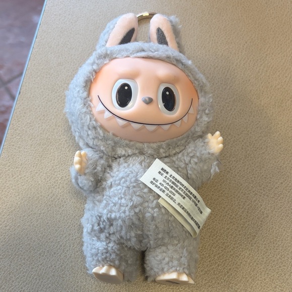 Exciting Macaron Labubu - Picture 3 of 4